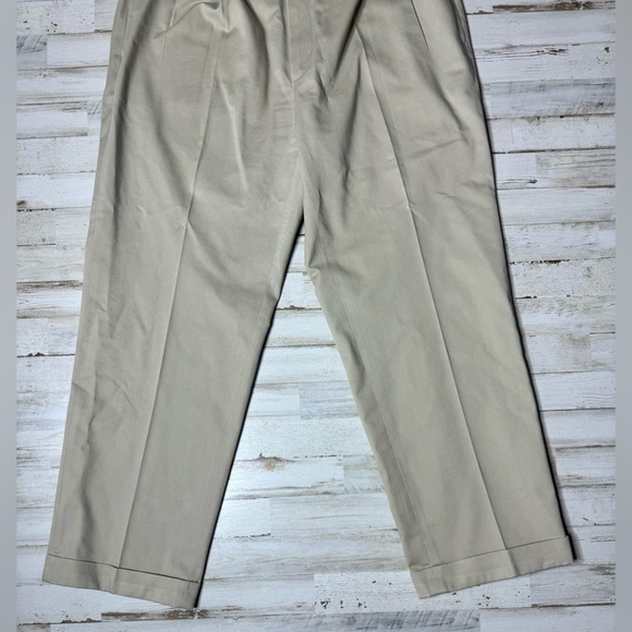 Brooks Brothers Elliot Advantage Chino Pants Mens 37x30 Beige Straight Pleated - Picture 4 of 10